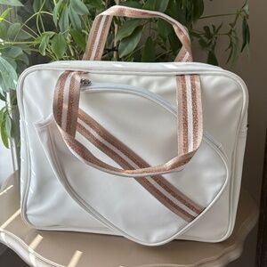 Uriyesobida White PU Crossbody Pickleball Tote with Water Bottle Holder